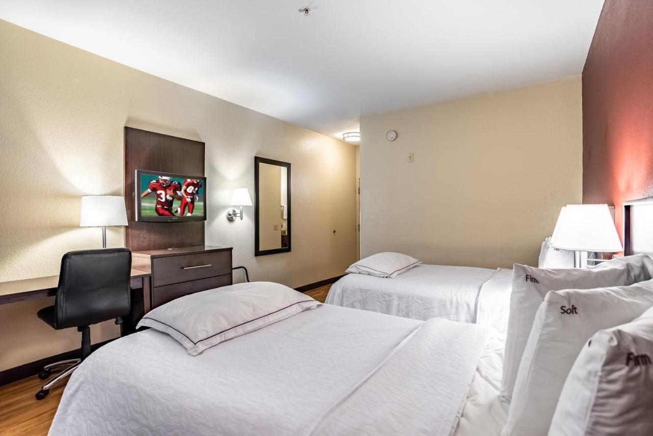 Hotel Red Roof Plus+ - Phoenix Airport Tempe