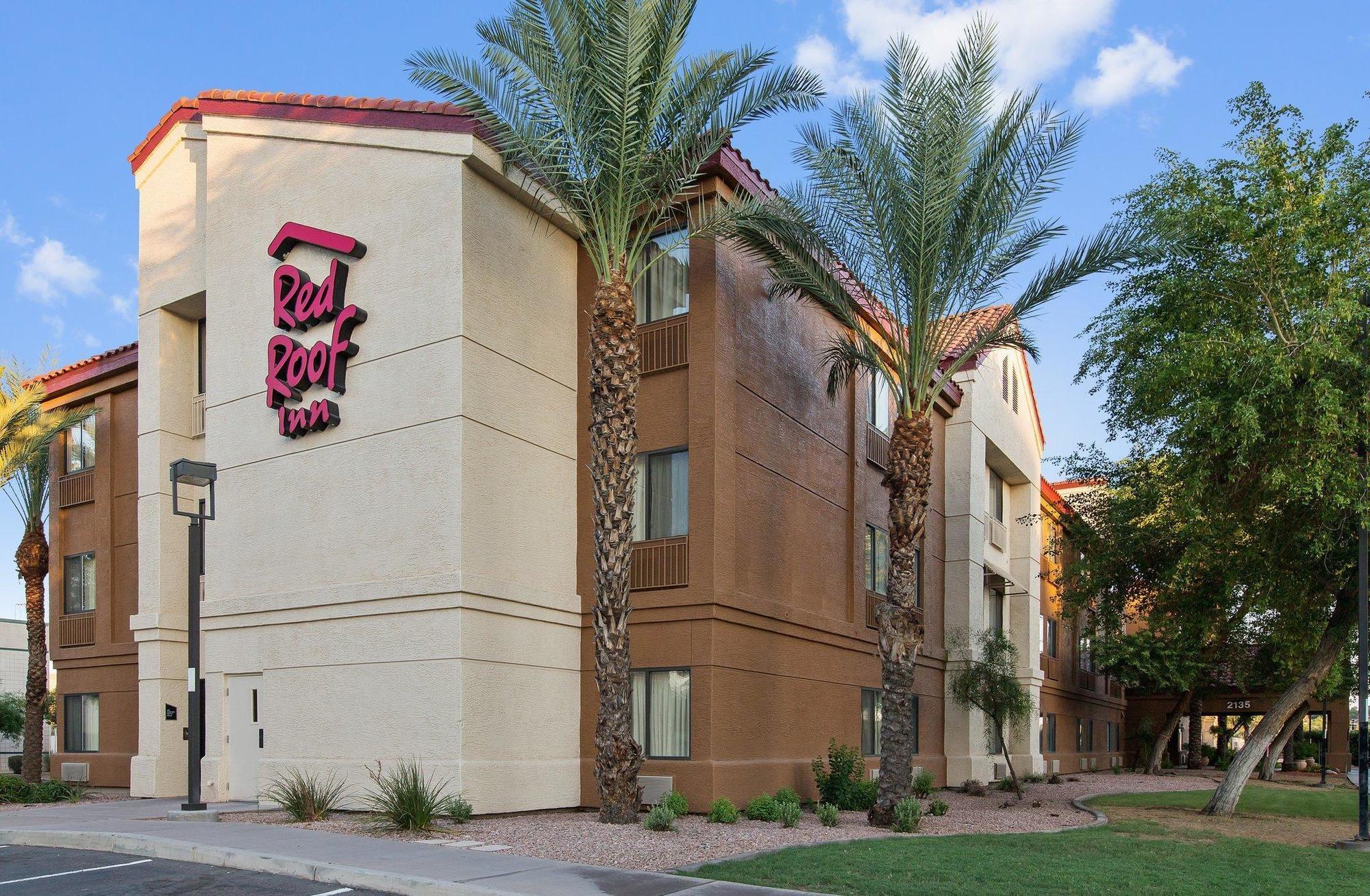 Red Roof Plus+ - Phoenix Airport Tempe